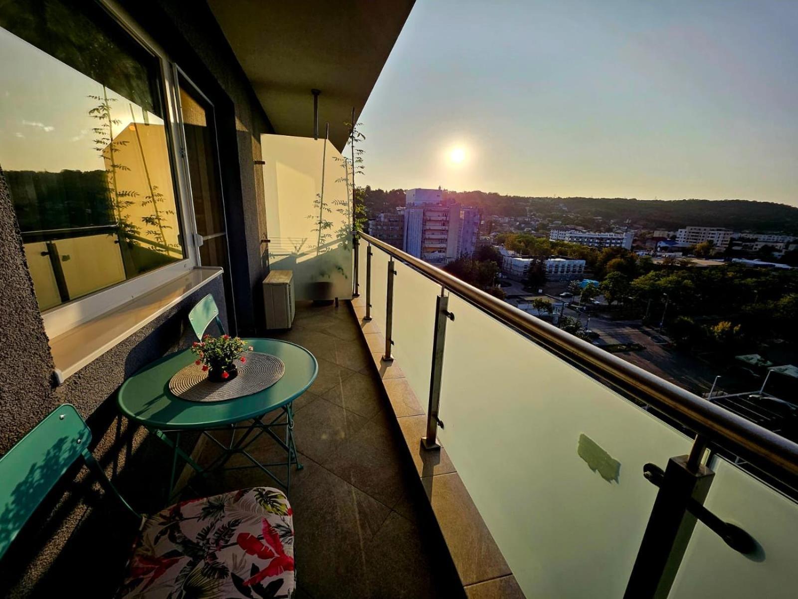 Rainbow Pink - Free Parking- Zona Spital Recuperare Apartment *