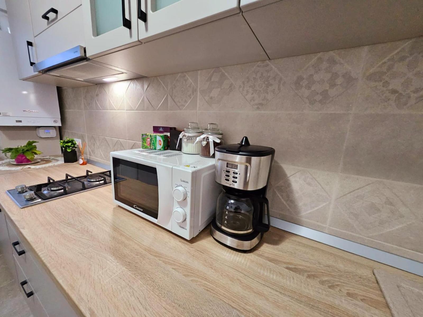 Apartment Rainbow Pink - Free Parking- Zona Spital Recuperare