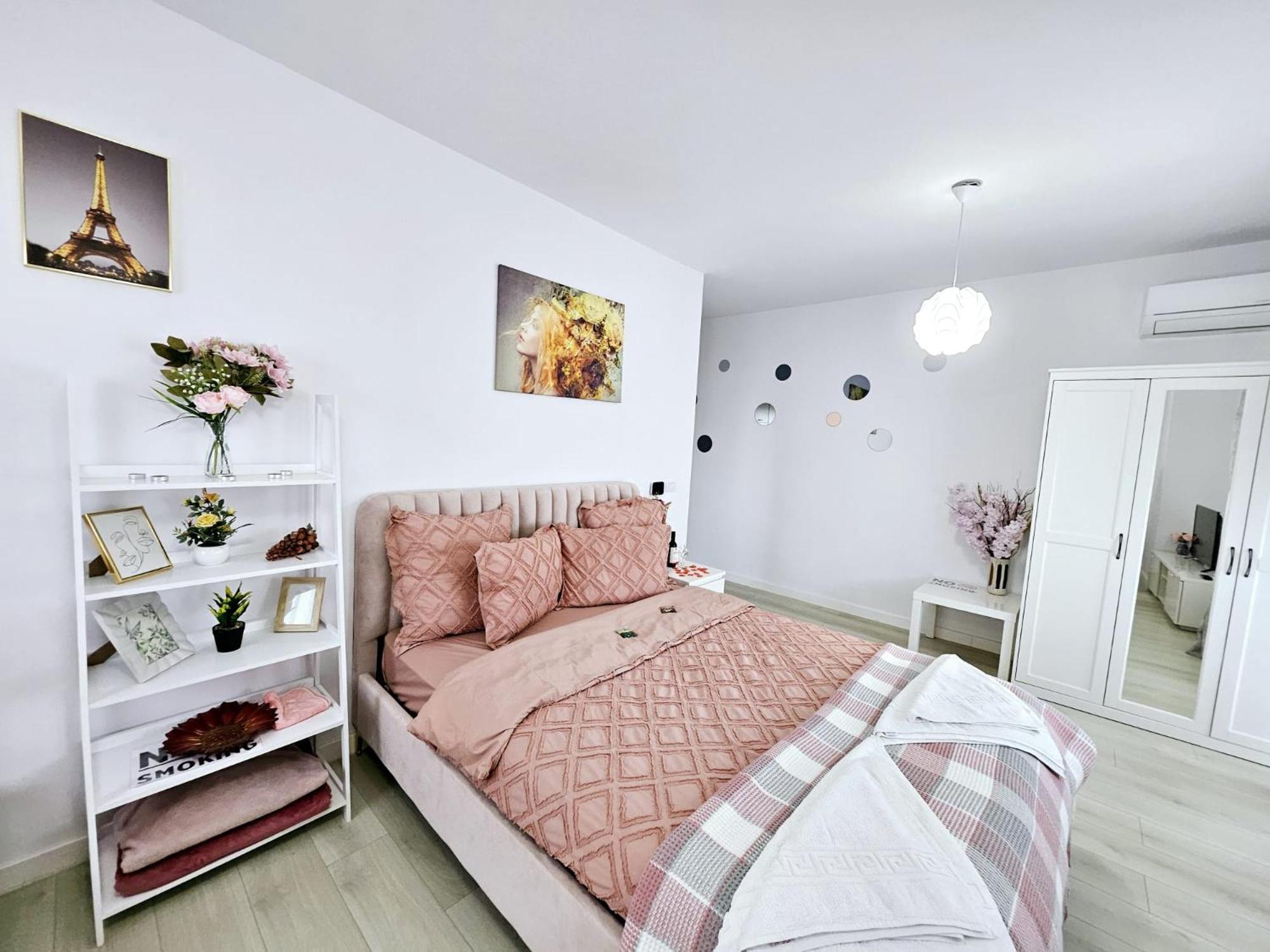 Apartment Rainbow Pink - Free Parking- Zona Spital Recuperare *